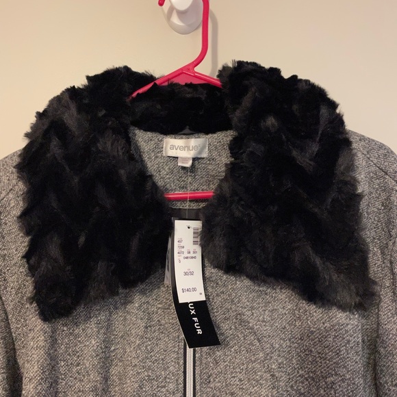 Light jacket/coat. Gray with black faux fur collar. - Picture 2 of 4